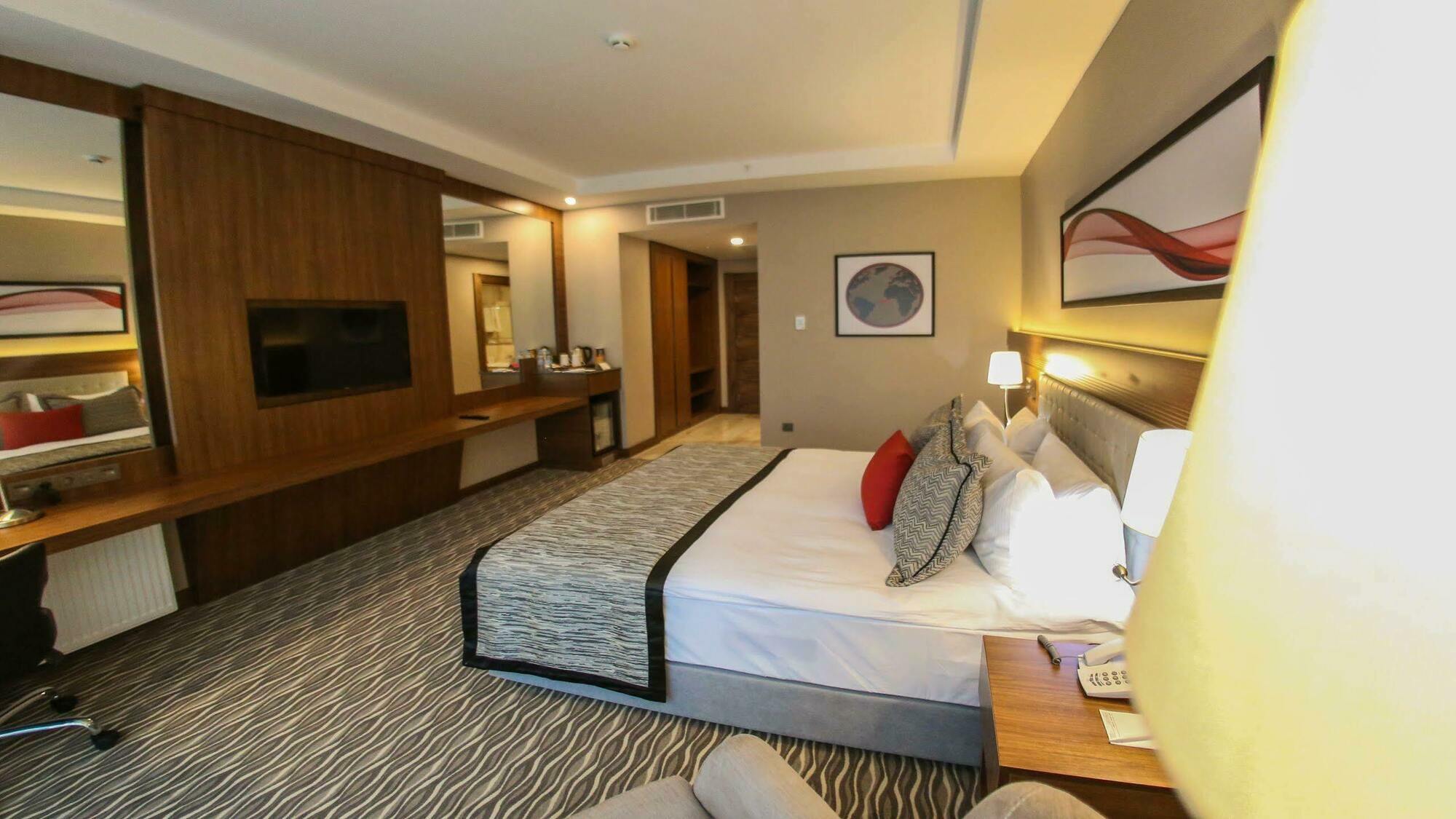 Ramada By Wyndham Nigde Exterior foto