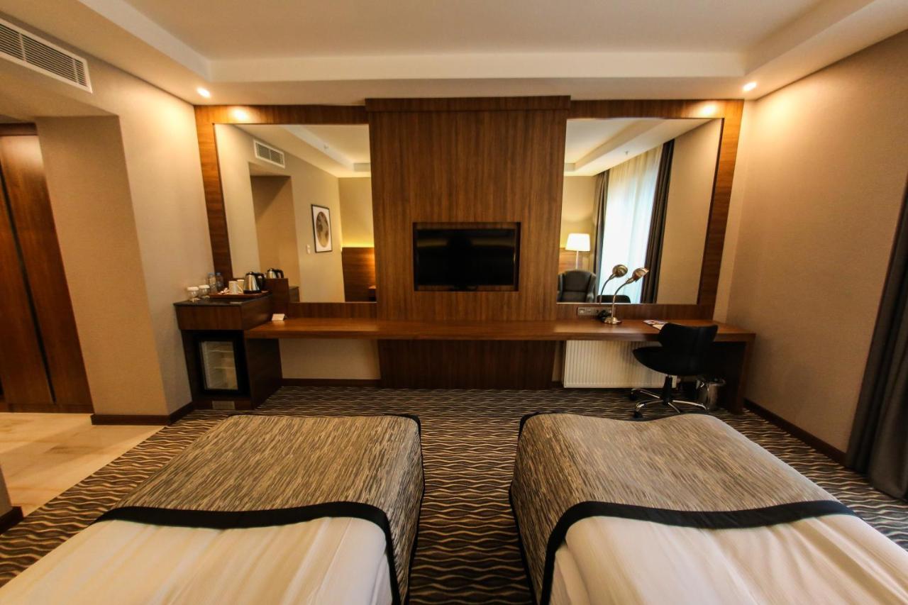 Ramada By Wyndham Nigde Exterior foto